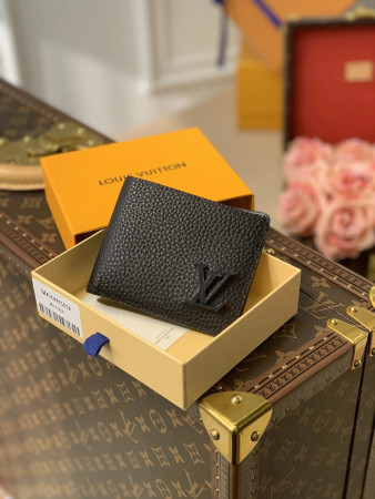 LV Christmas MULTIPLE WALLET M69829