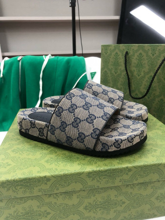 ua G*u*i gg slide sandal