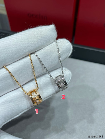 Qeelin Circle Gourd Necklace