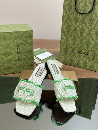 ua G*u*i women's interlocking g slide sandal