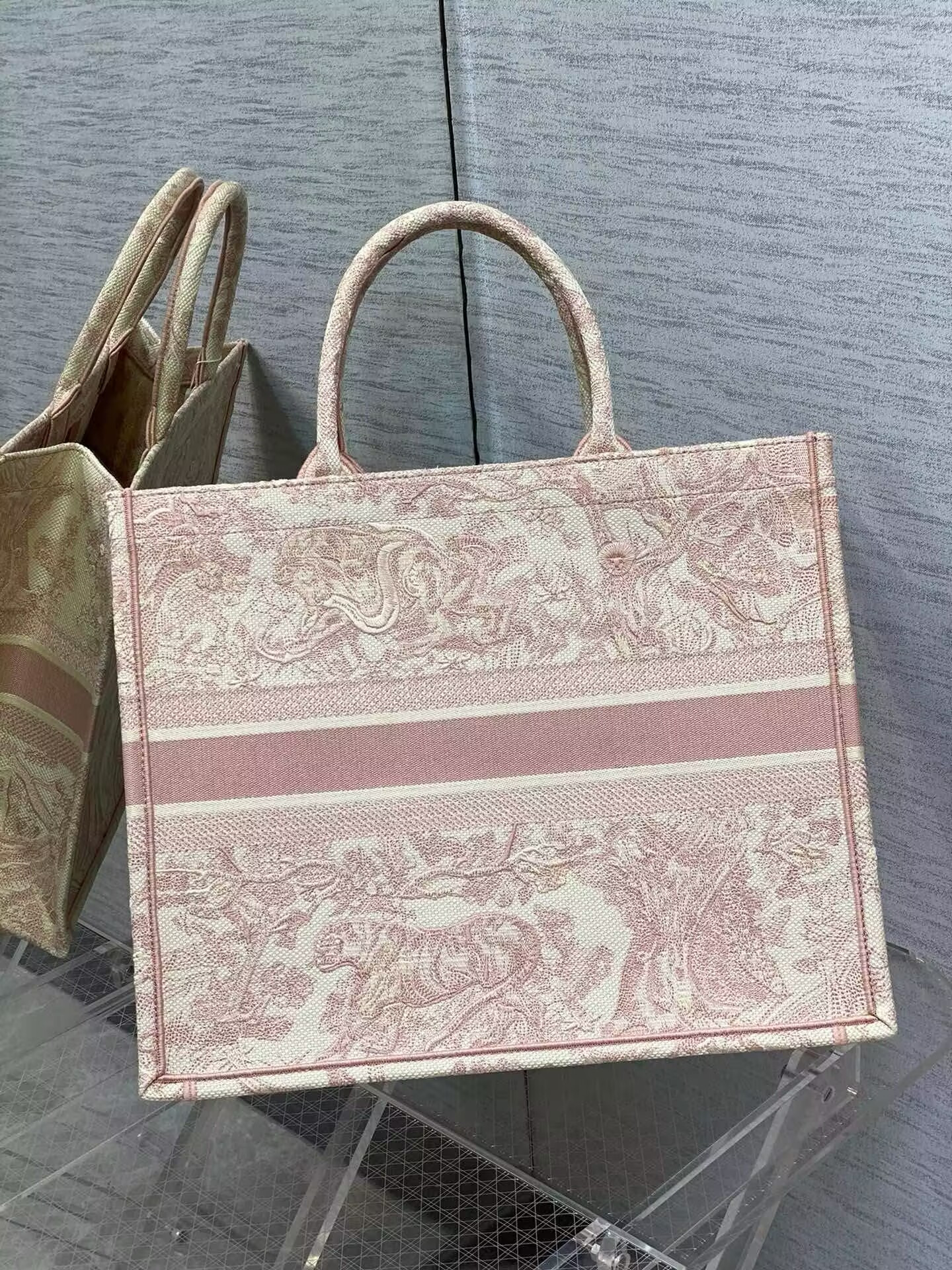 D*or book tote 42x18x35cm