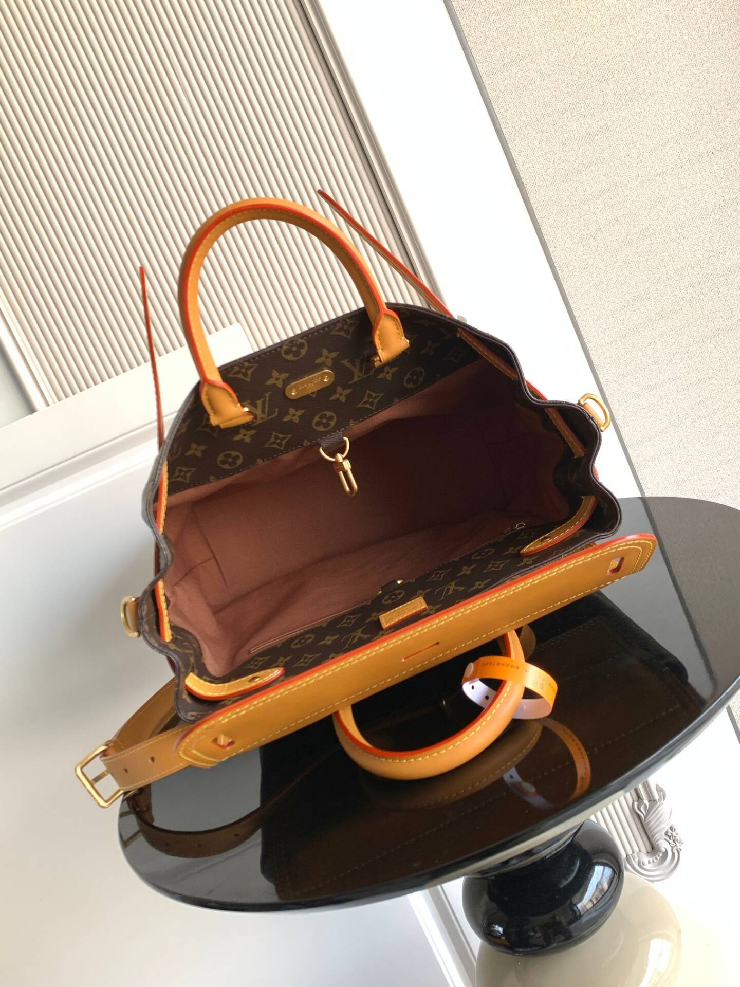 LV Backpack M25989 32x33x14cm