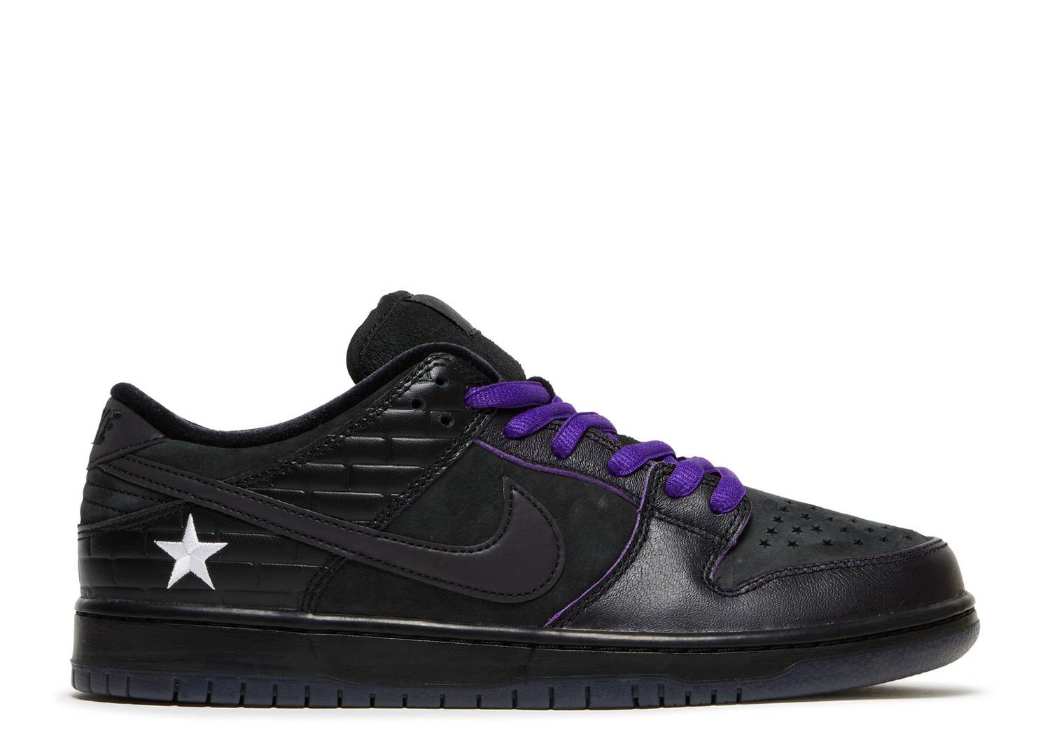 Familia x Nike SB Dunk Low First Avenue