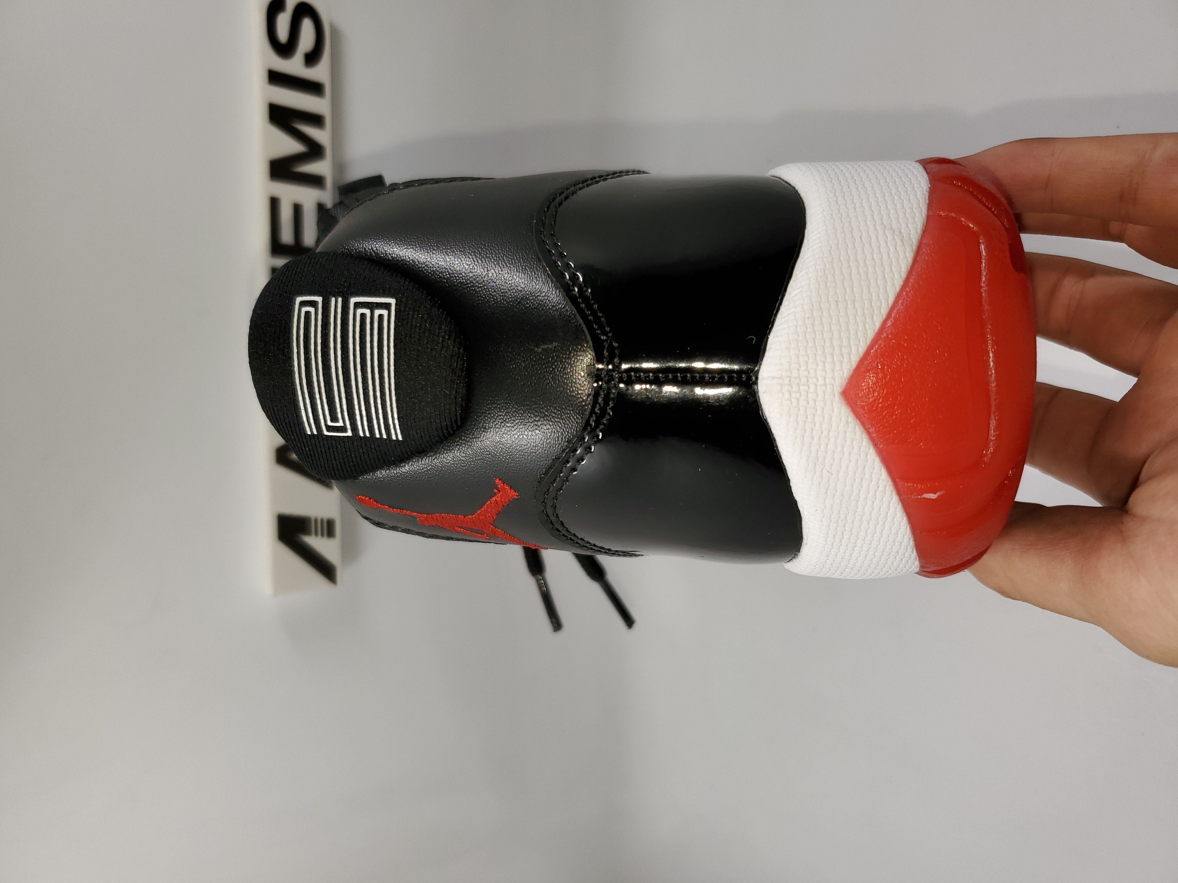 Air Jordan 11 Retro Playoffs (2012)