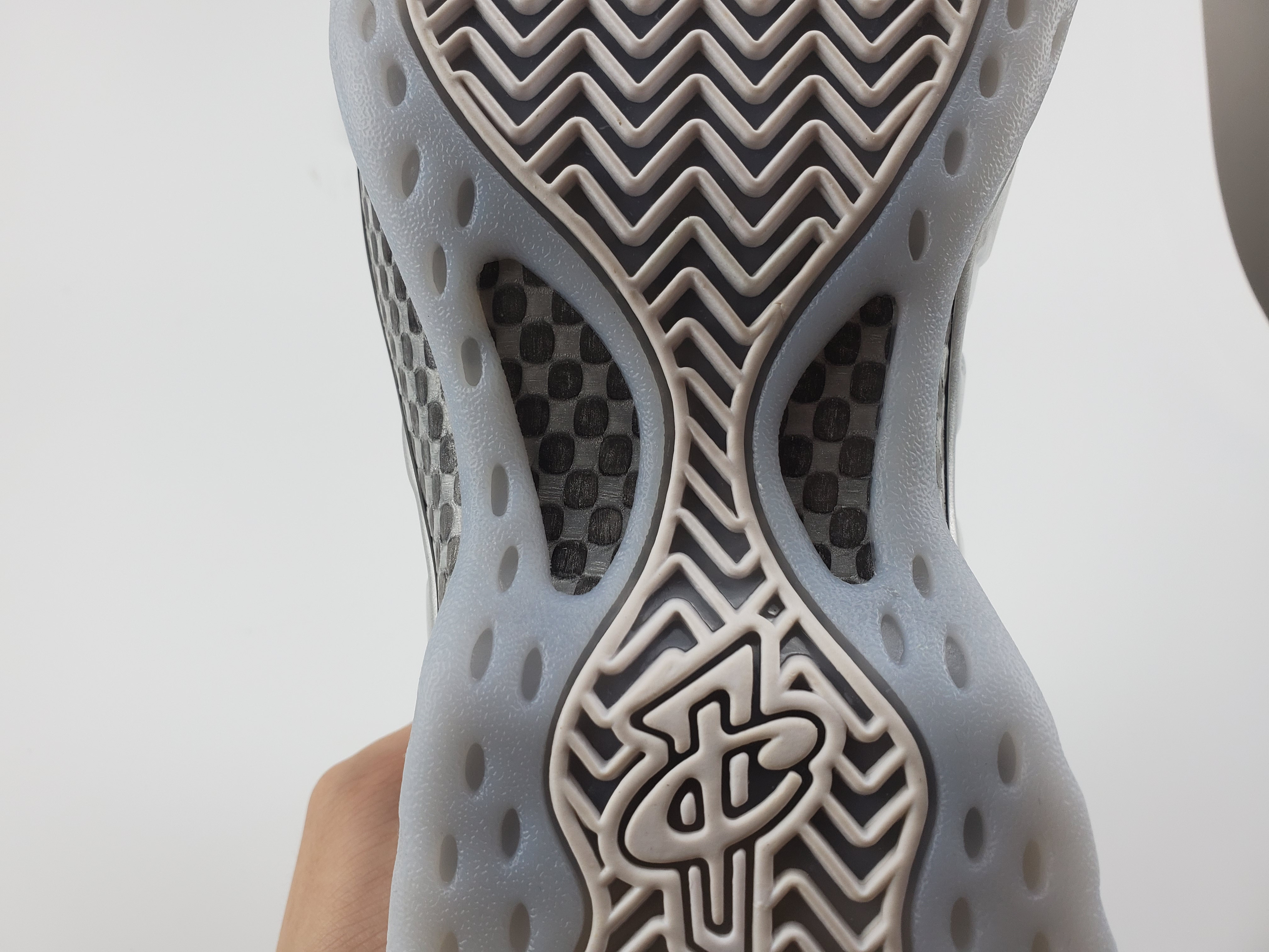 Air Foamposite One Chrome White