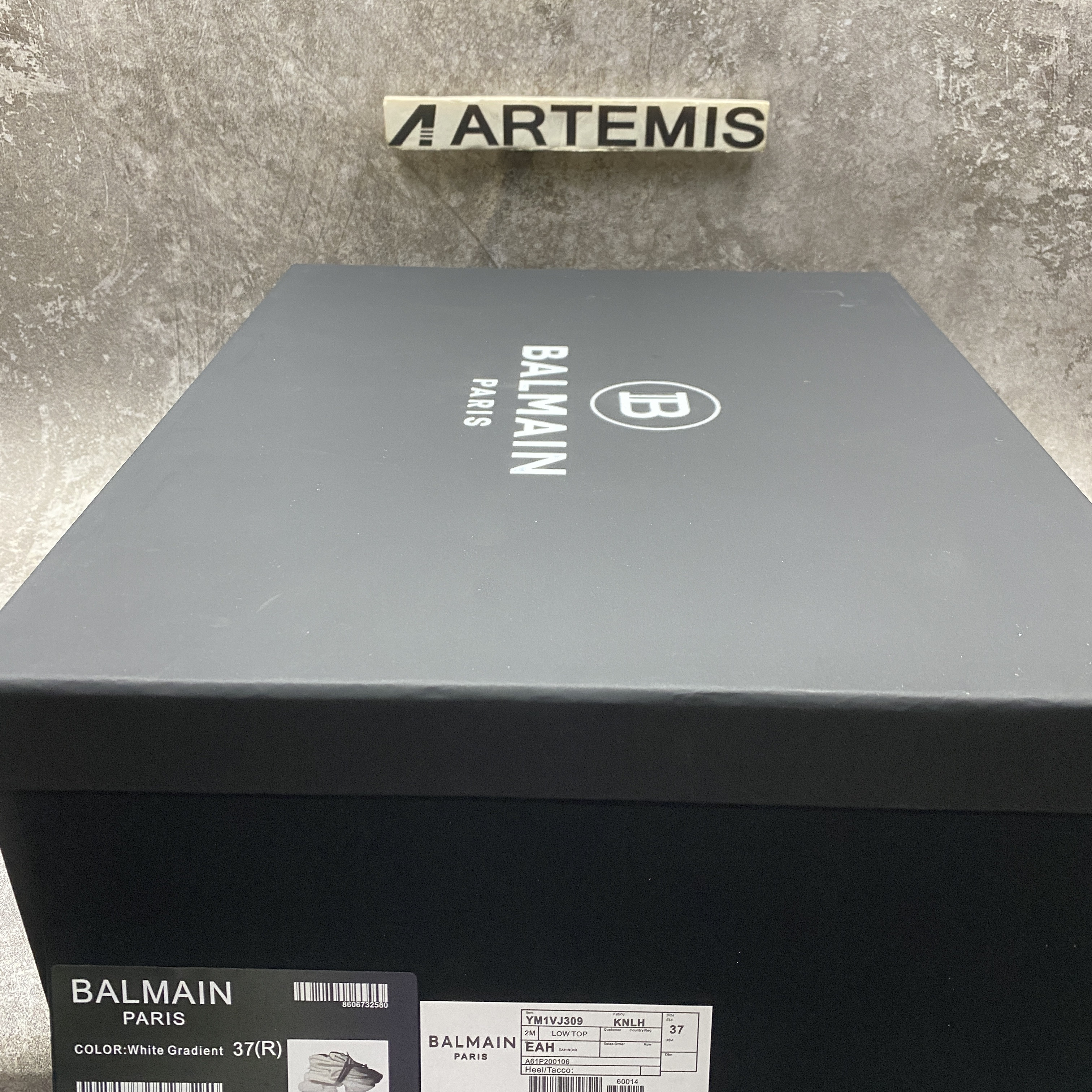 Balmain Unicorn Low White Black Gradient