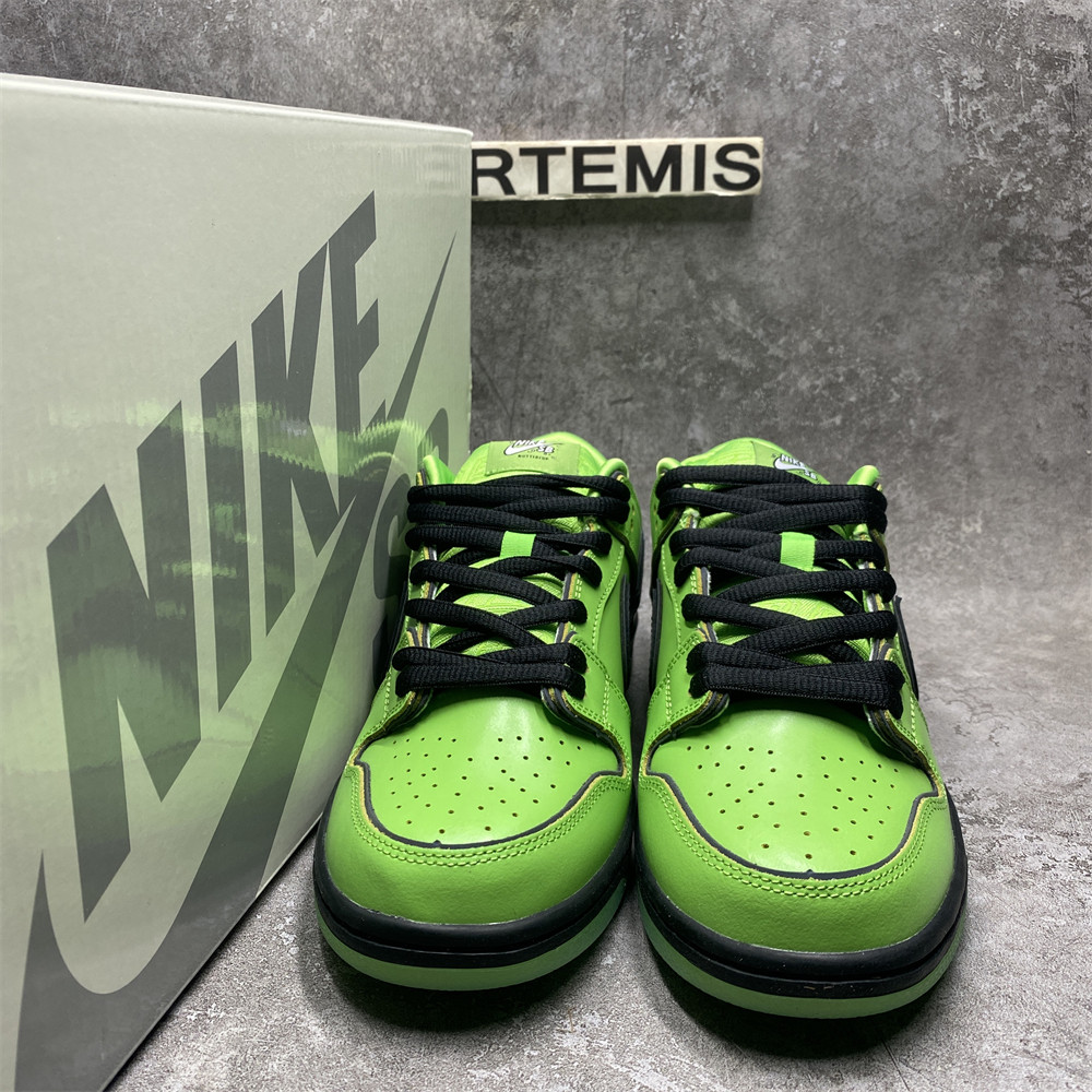 THE POWERPUFF GIRLS X DUNK LOW PRO SB QS 