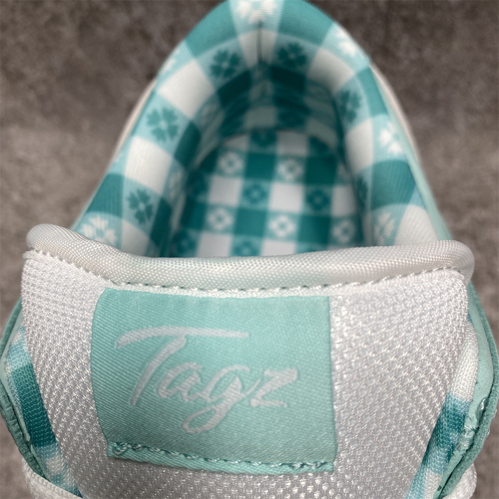 Nike SB Dunk Low green