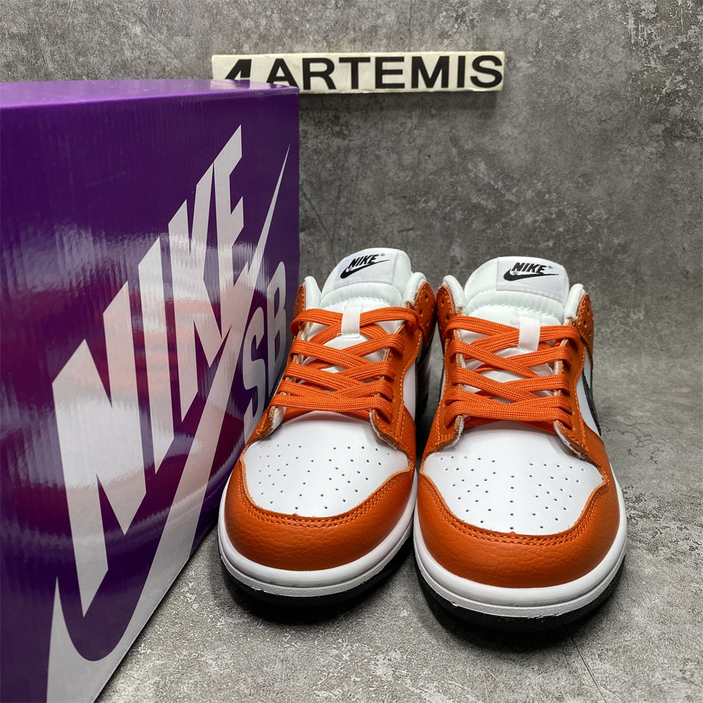 Nike SB Dunk Low