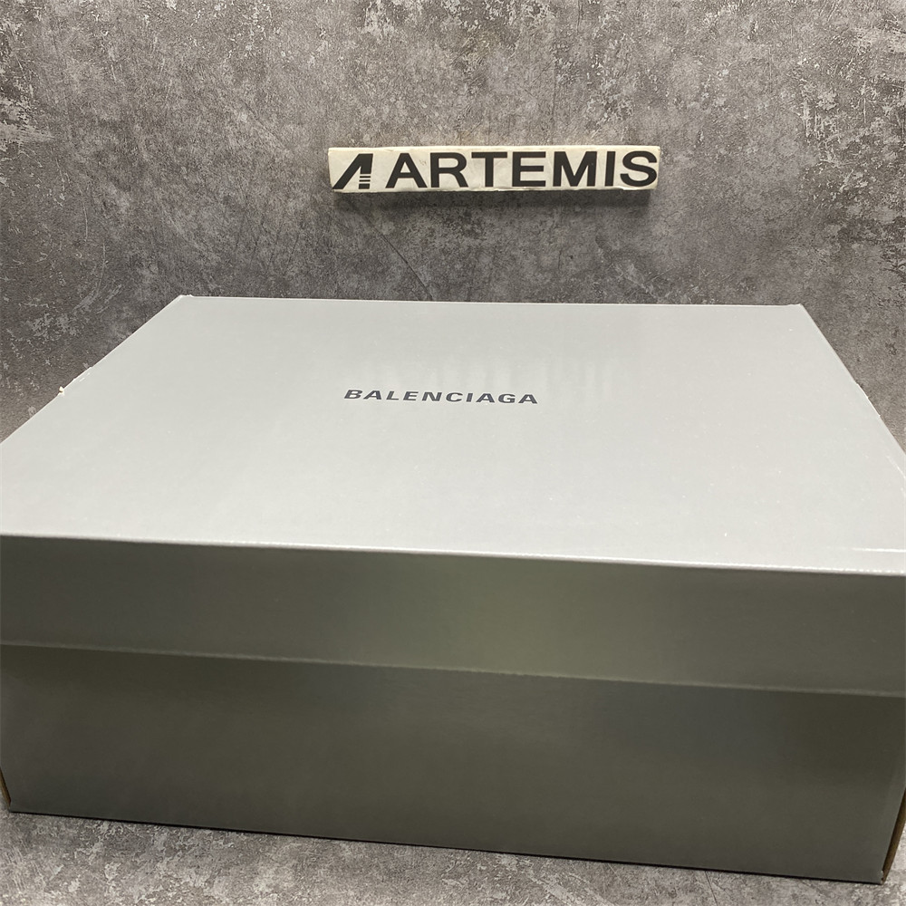 UA Balenciga 3XL White