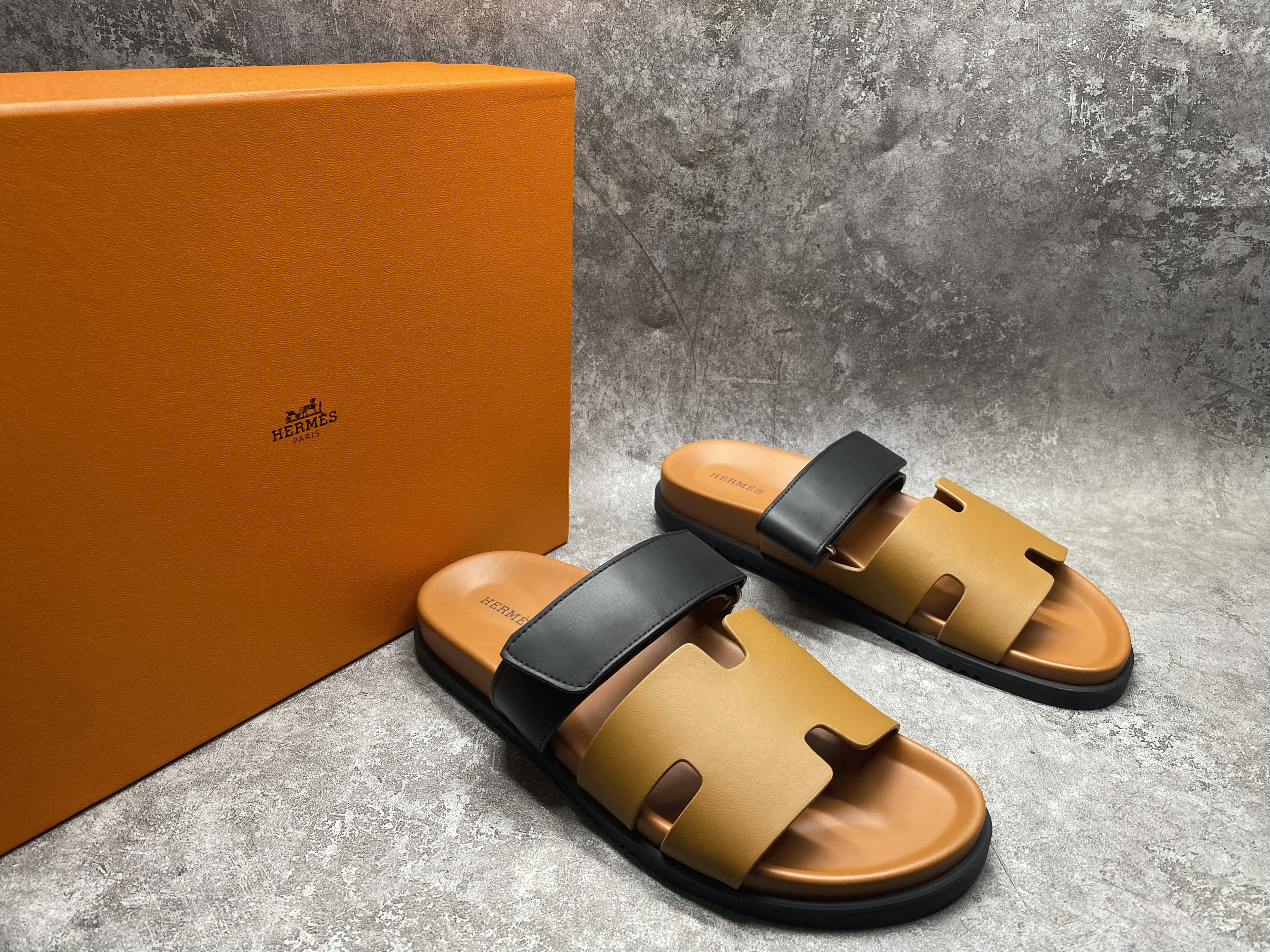 UA Hermès Chypre Sandal
