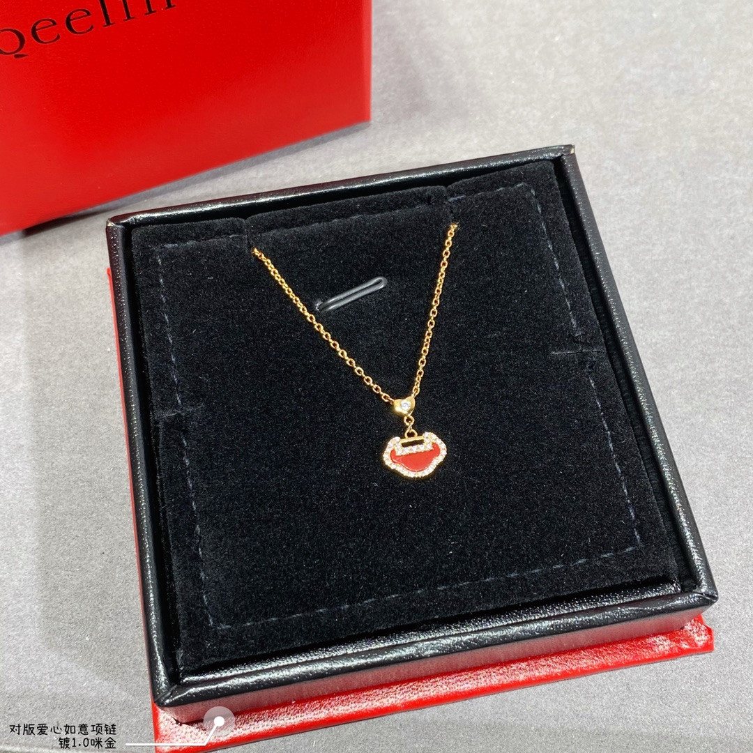 Qeelin Mini Heart-shaped Ruyi Necklace