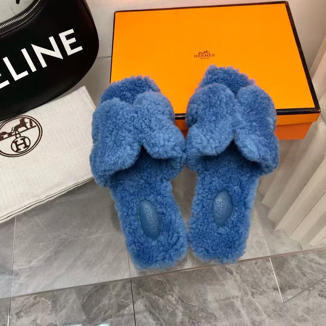 UA Hermès Oran sandal