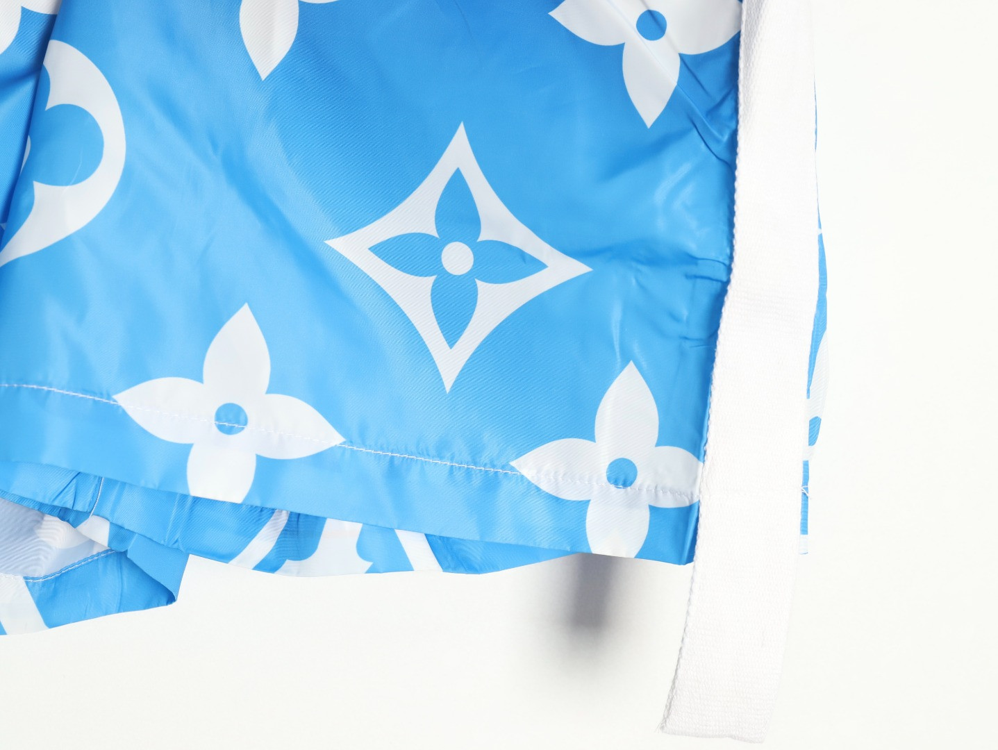 l0*is V*t0n lv shorts