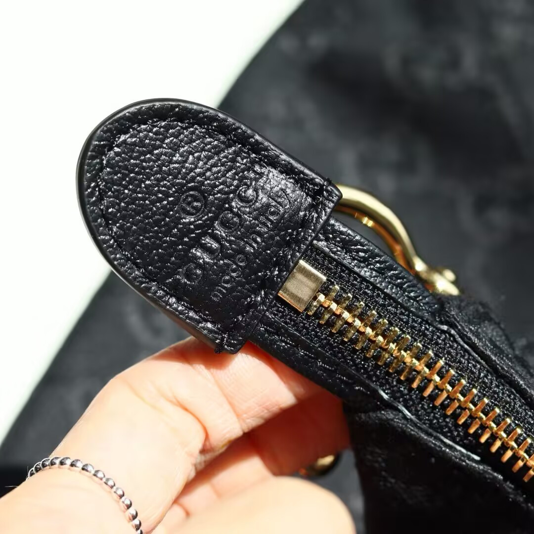 G*u*i brera medium crossbody bag 33x27x15cm