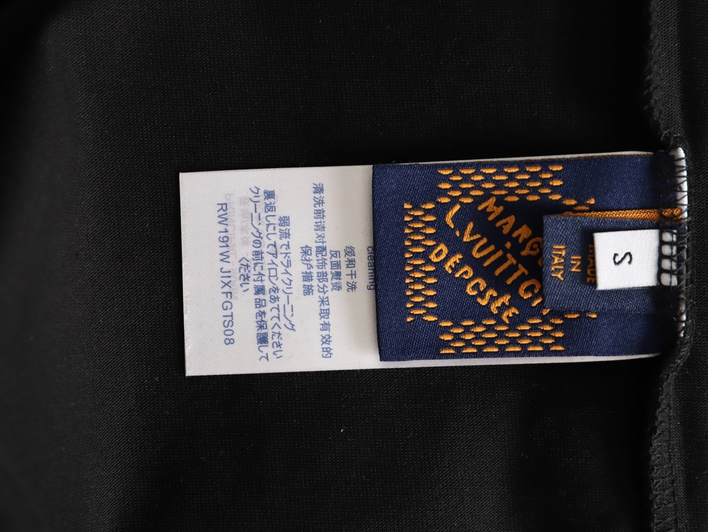 l0*is V*t0n long-sleeved t-shirt