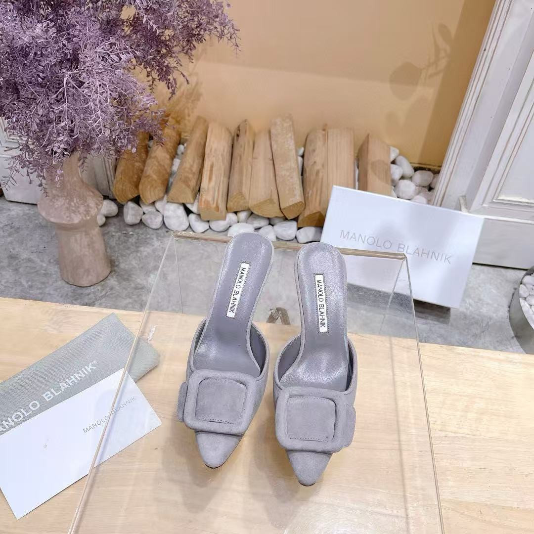 UA Manolo Blahnik Mules 7.5cm