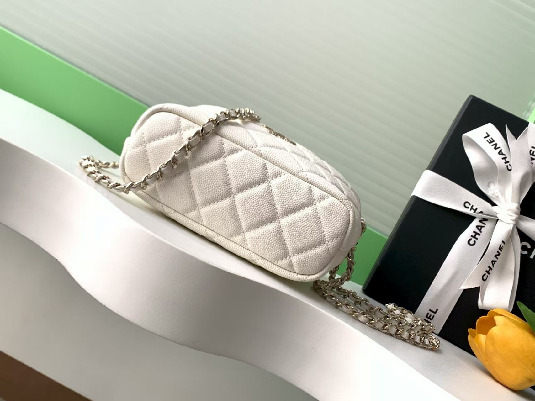 Ch*el clutch with chain 21.5x19x6cm