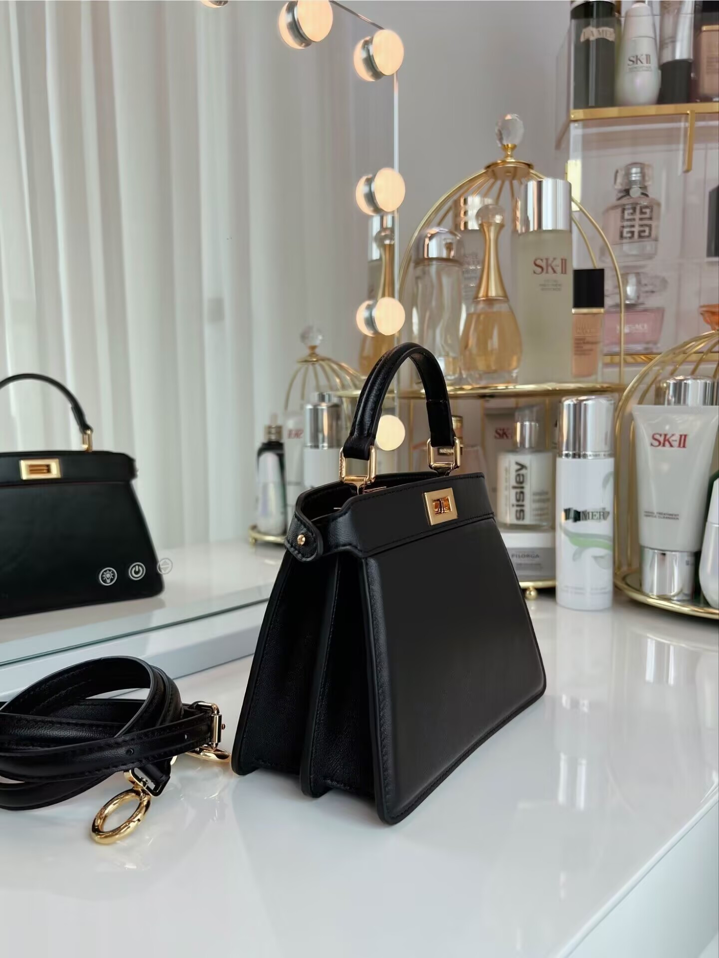 F**di peekaboo iseeu petite 20x11x15.5cm