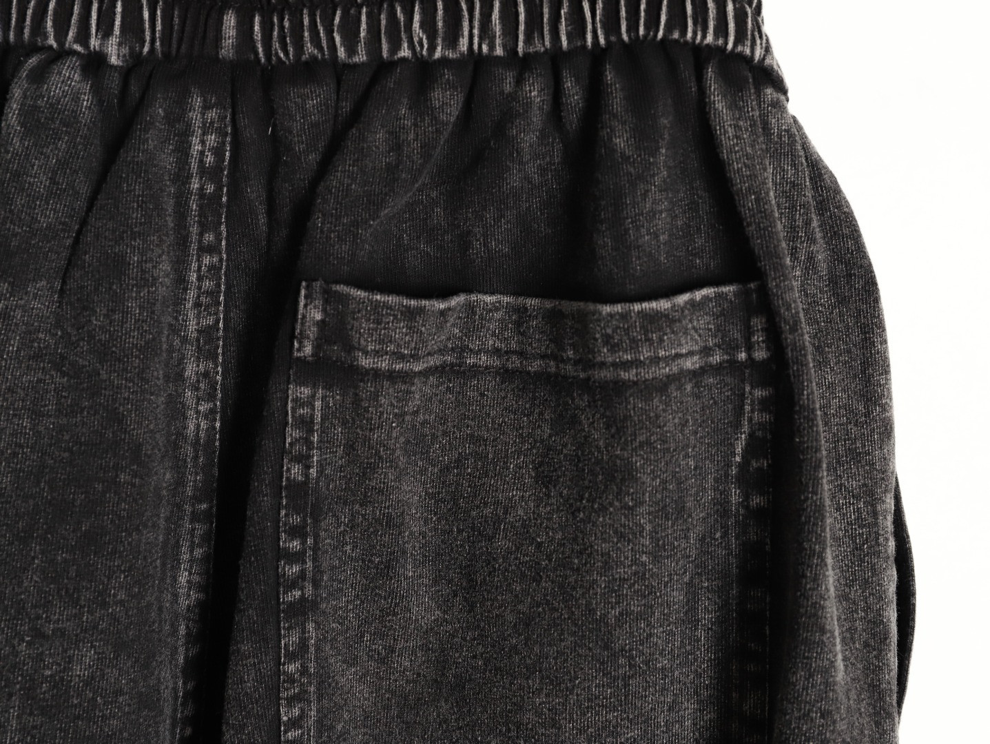 Ch**me He**ts 25ss shorts