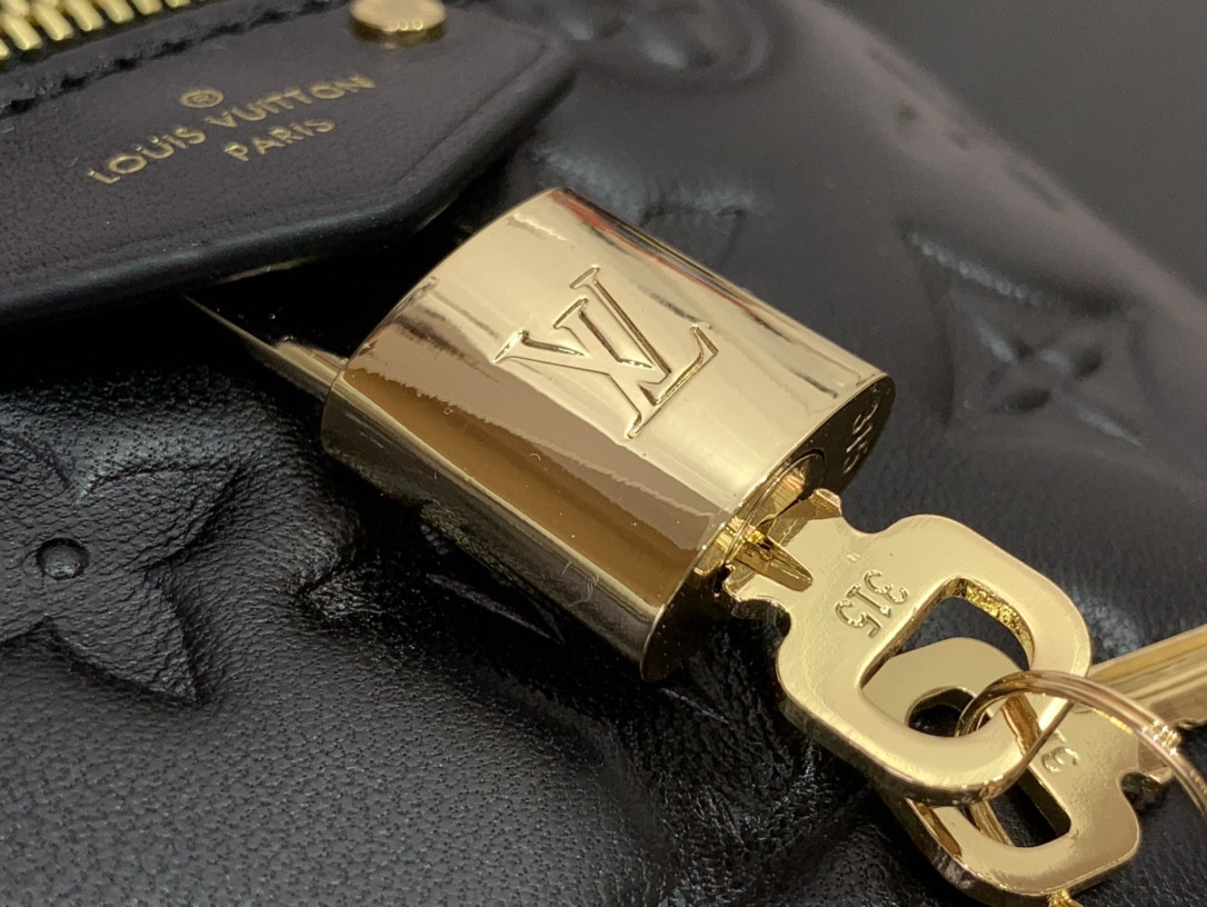 LV Vanity PM M25123 19x13x11cm