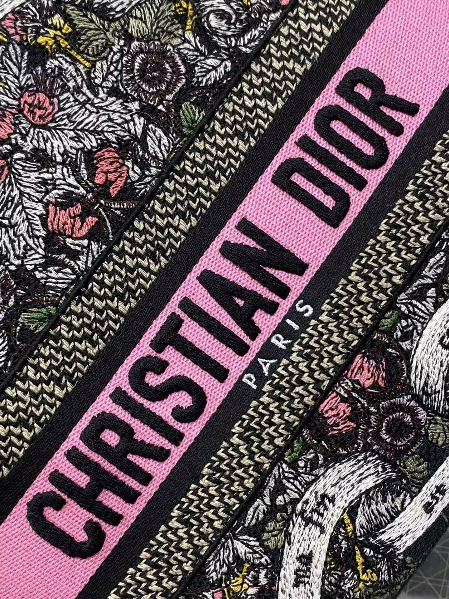 medium D*or lady d-lite bag 24 x 20 x 11 cm