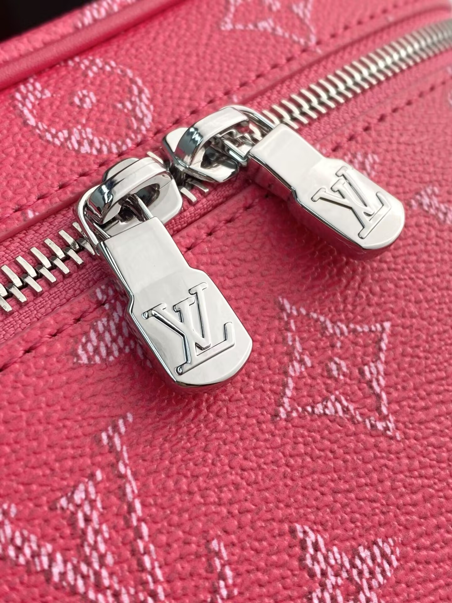 LV Nice Mini M26889 20x14x13 cm