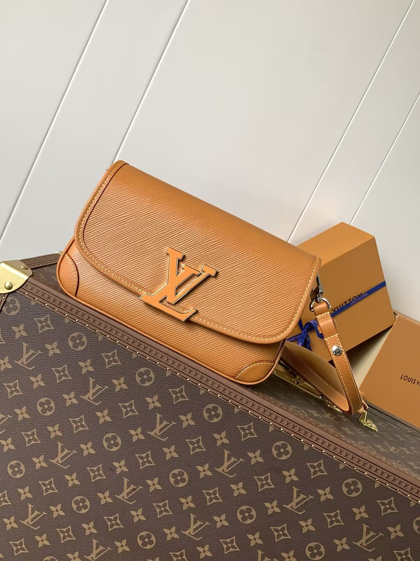 LV BUCI Handbags M59459 15.5x9x24.5cm