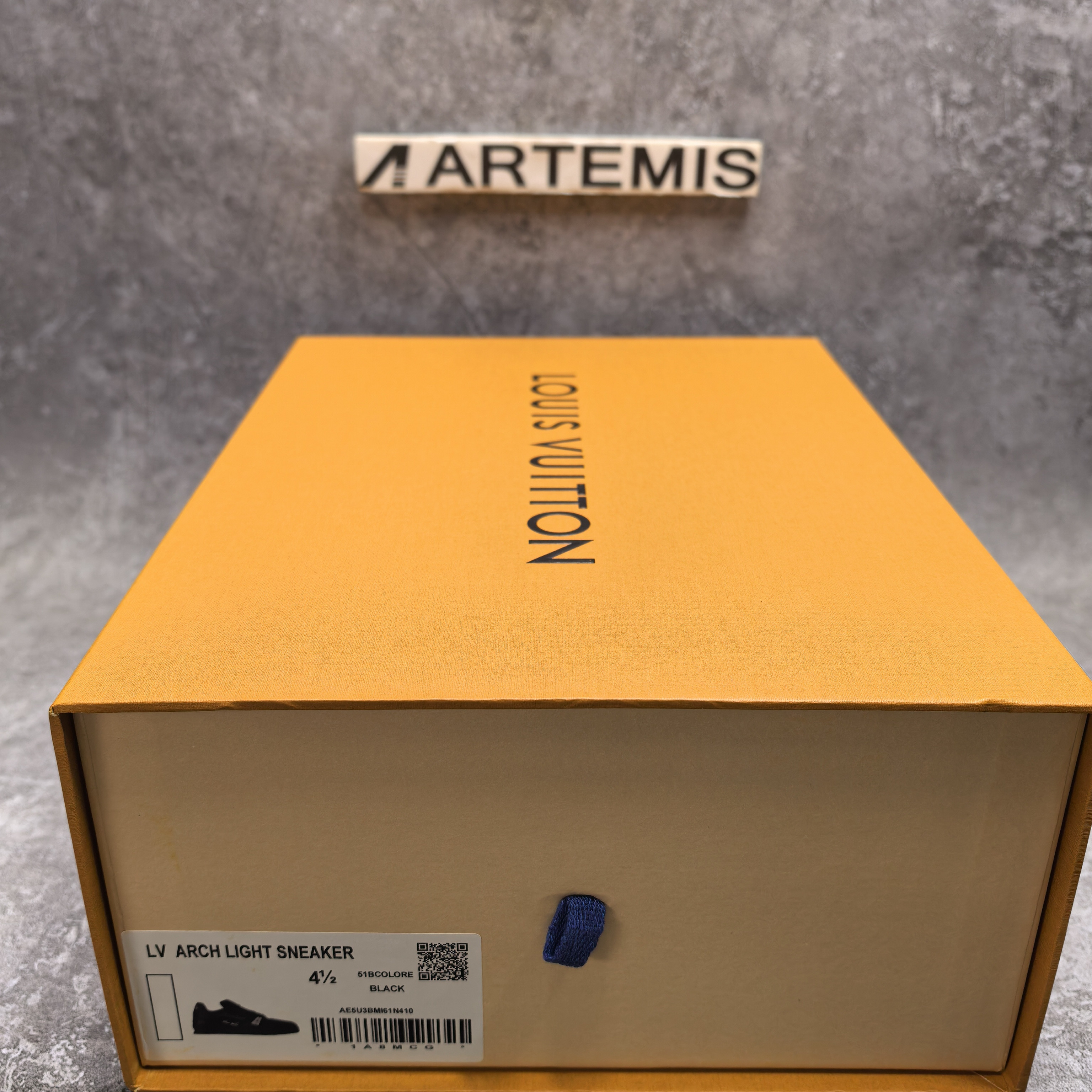 UA LV Trainer Sneaker