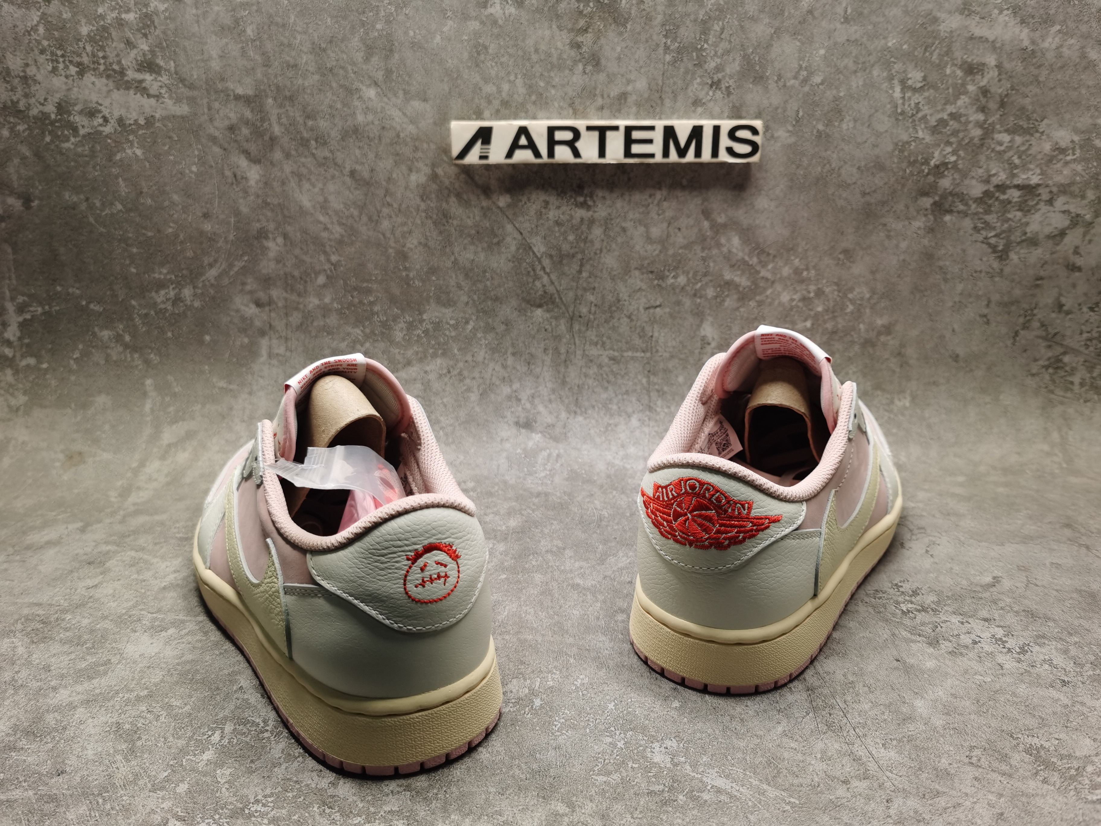 UA Jordan 1 Retro Low OG SP