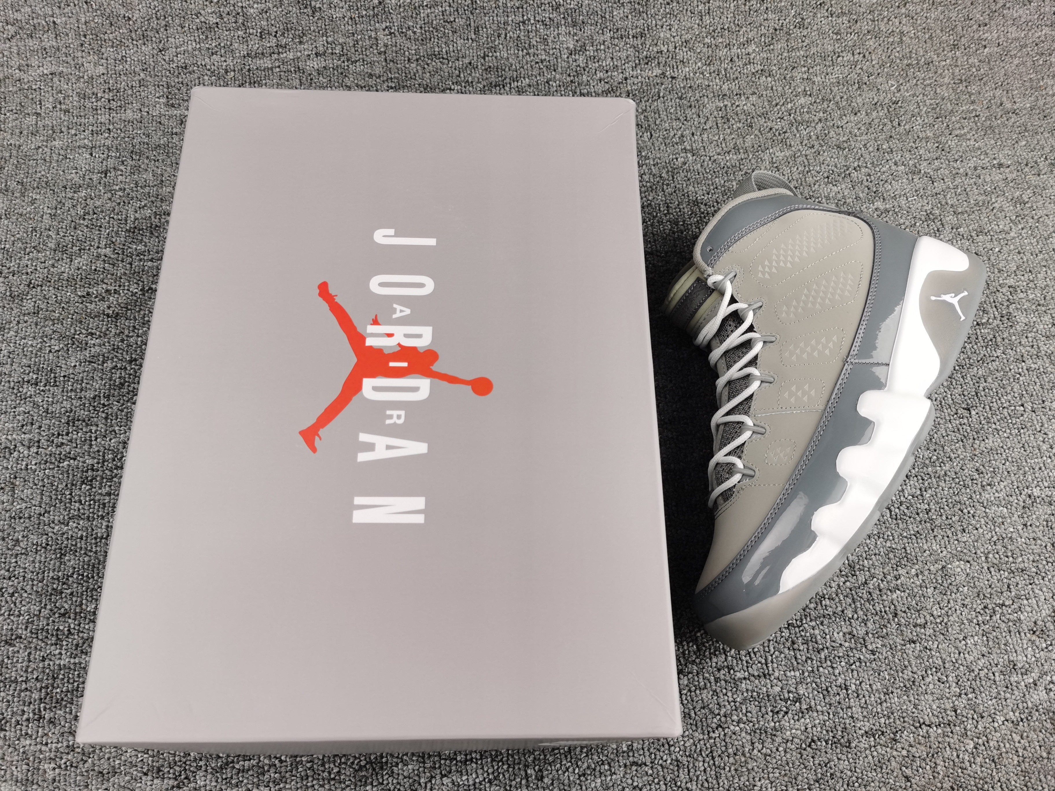 UA Air Jordan 9 Retro 