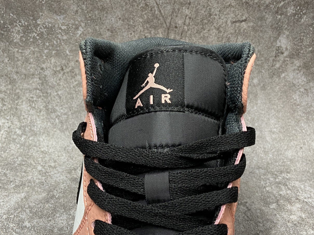 Air Jordan 1 Mid Pink Quartz