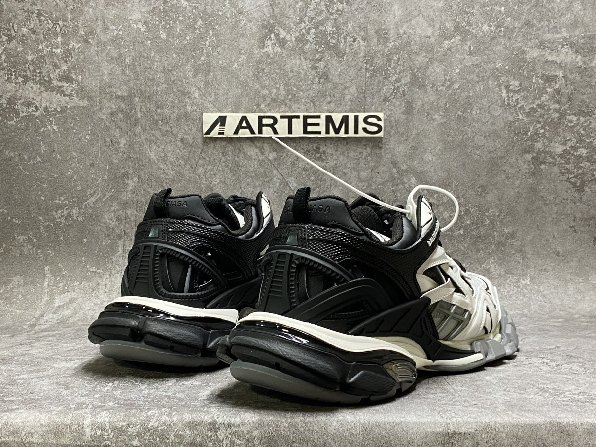 Balenciga Track Trainer Black White