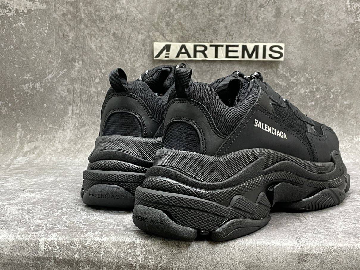 Balenciga Triple S Triple Black