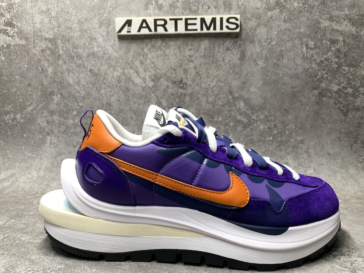 Nike Vaporwaffle Sacai Dark Iris