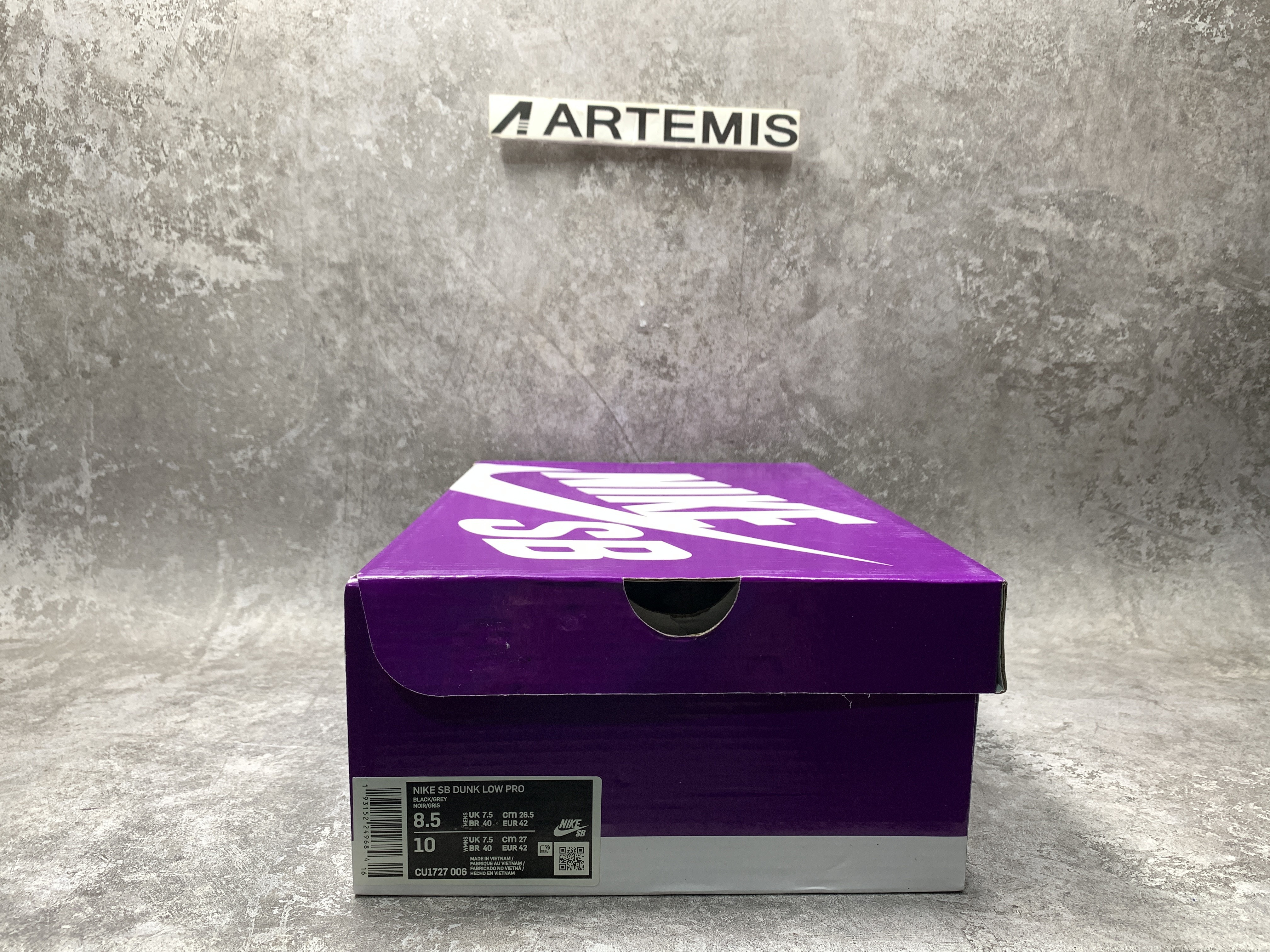 Nike Dunk SB Low Graffiti