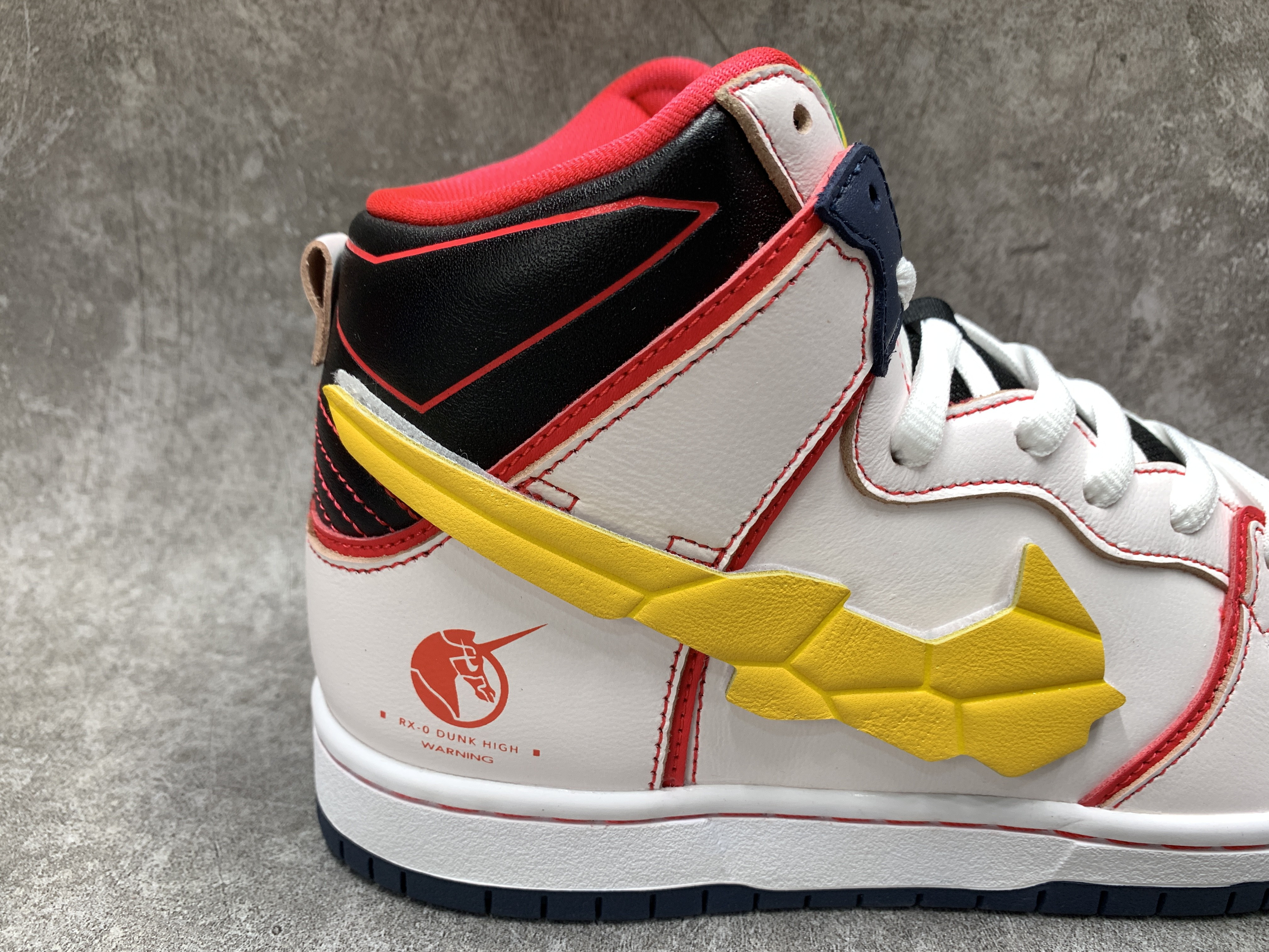Nike Dunk SB High RX-0 Unicorn Gundam