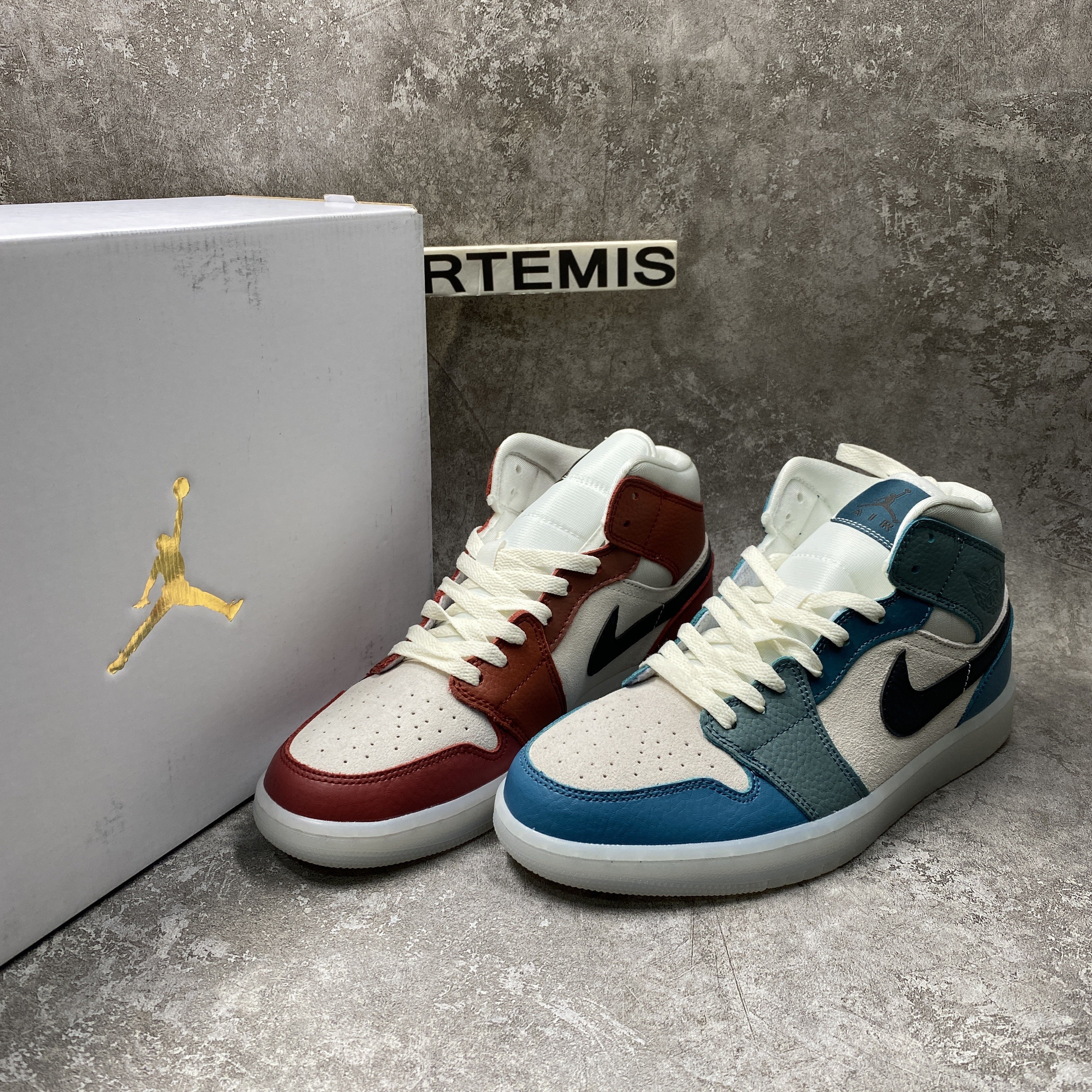 Air Jordan 1 Mid Anti-Gravity Machines