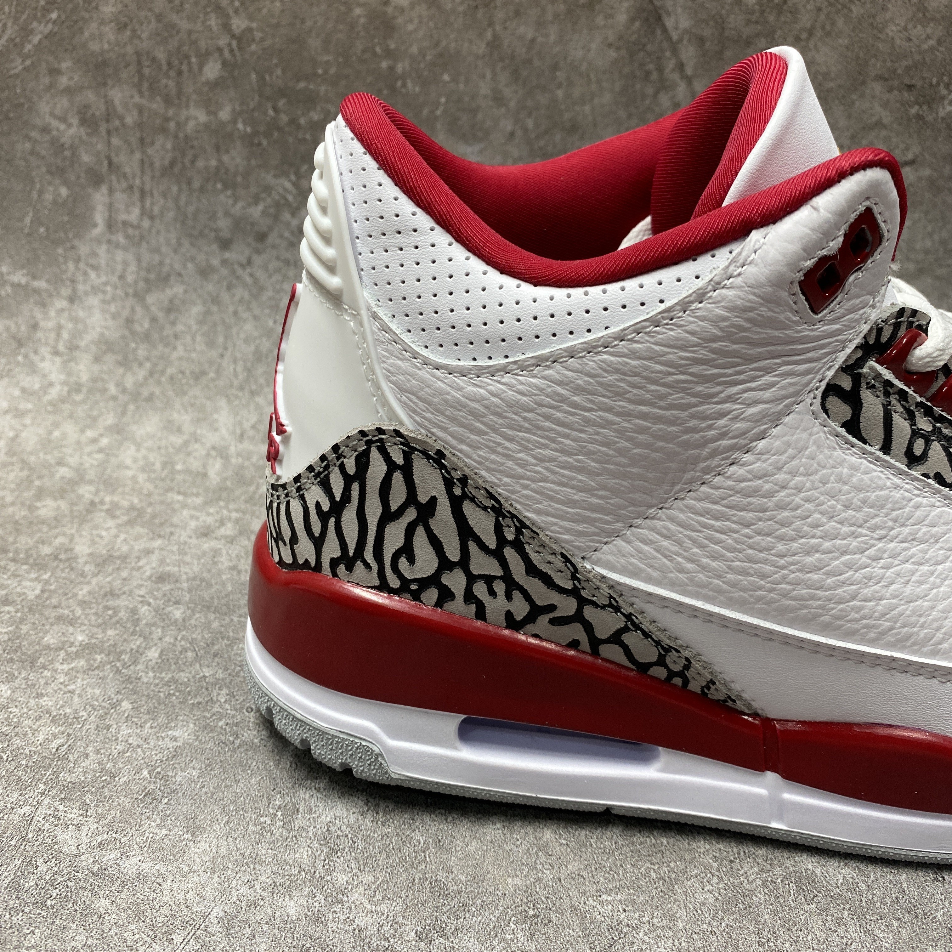 Air Jordan 3 Retro Cardinal Red
