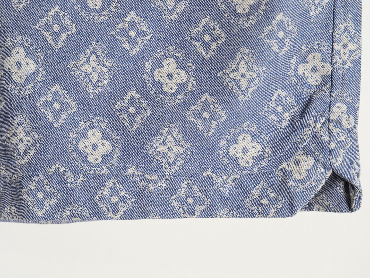 l0*is V*t0n lv shorts