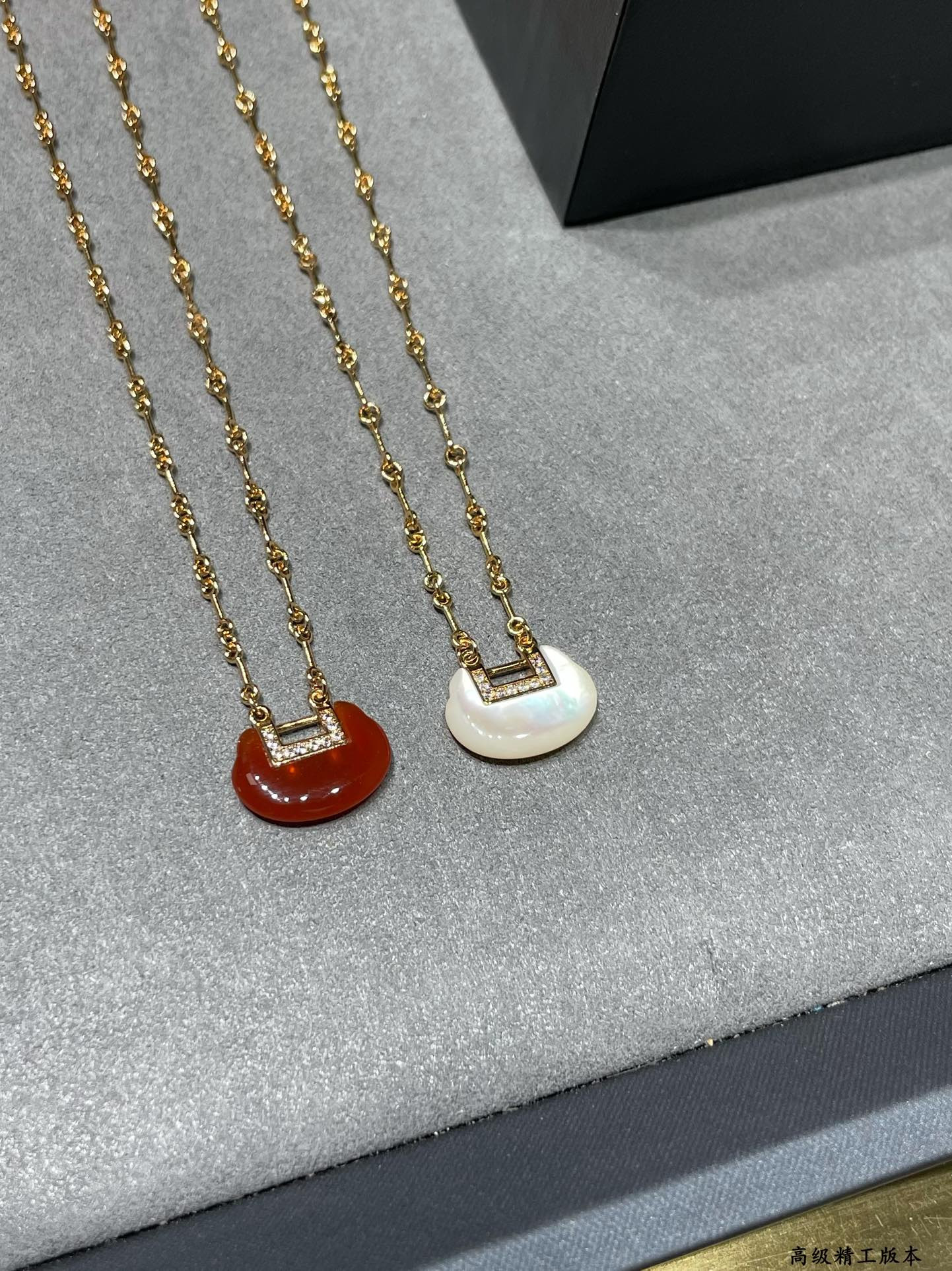 Qeelin YUYI Ruyi Mother-of-Pearl Necklace