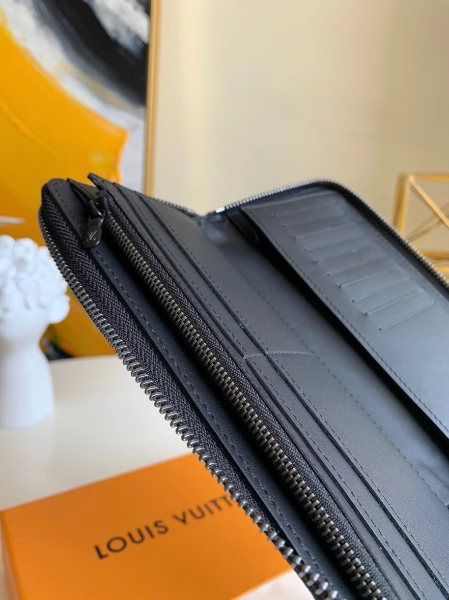 ZIPPY VERTICAL WALLET M69047