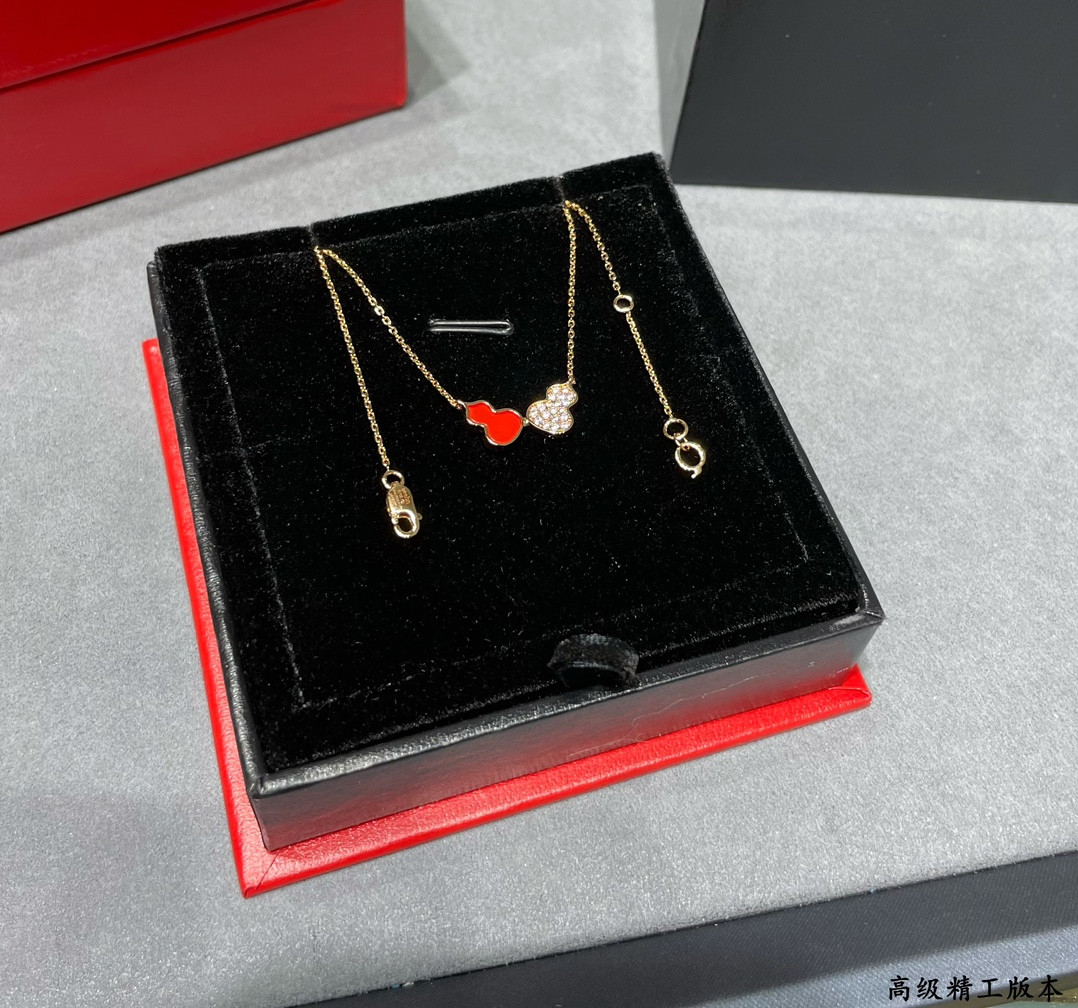 Qeelin Wulu Double Gourd Necklace