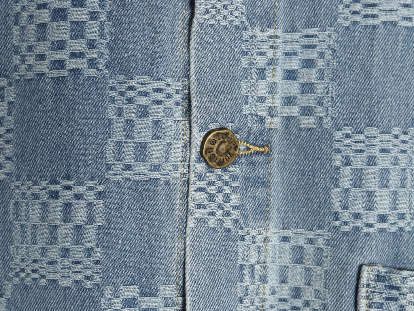 l0*is V*t0n lv short-sleeved shirts