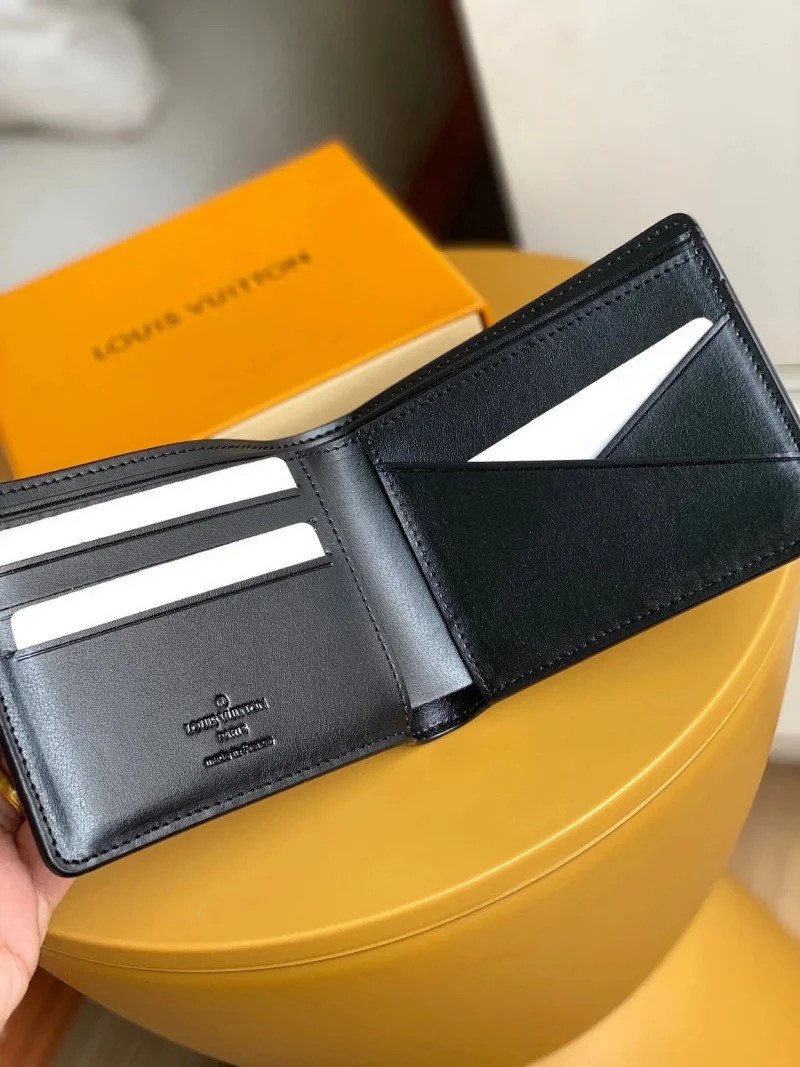 LV MULTIPLE WALLET M69829