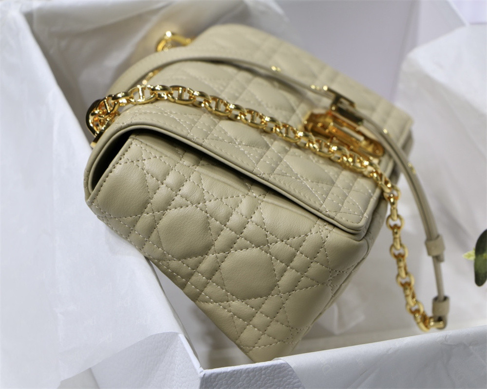 medium d*or caro bag beige S*pple cannage calfskin 25.5 x 15.5 x 8 cm