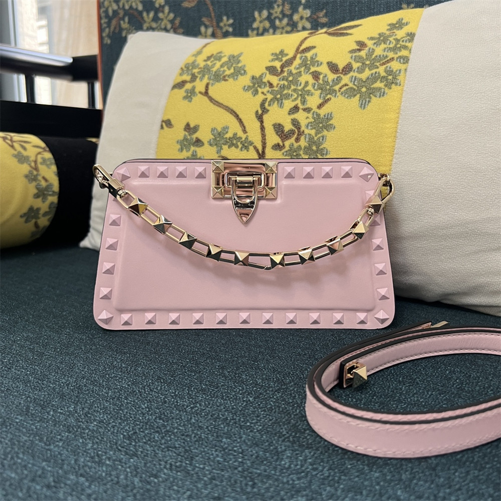 VALENTINO GARAVANI ROCKSTUD23 SMALL SMOOTH CALFSKIN SHOULDER BAG PINK
