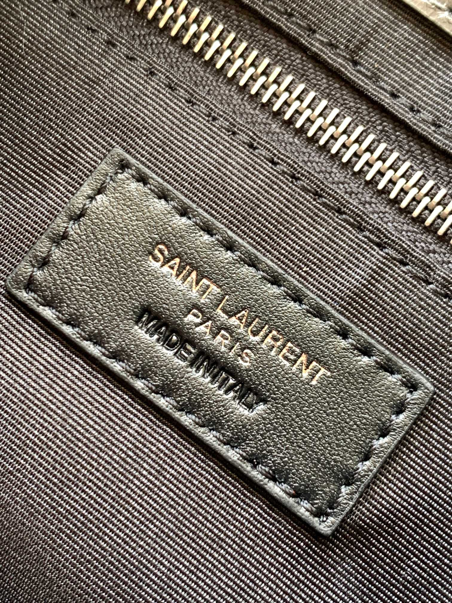 Y*L niki chain wallet in shiny leather gray 19 x 15 x 6 cm