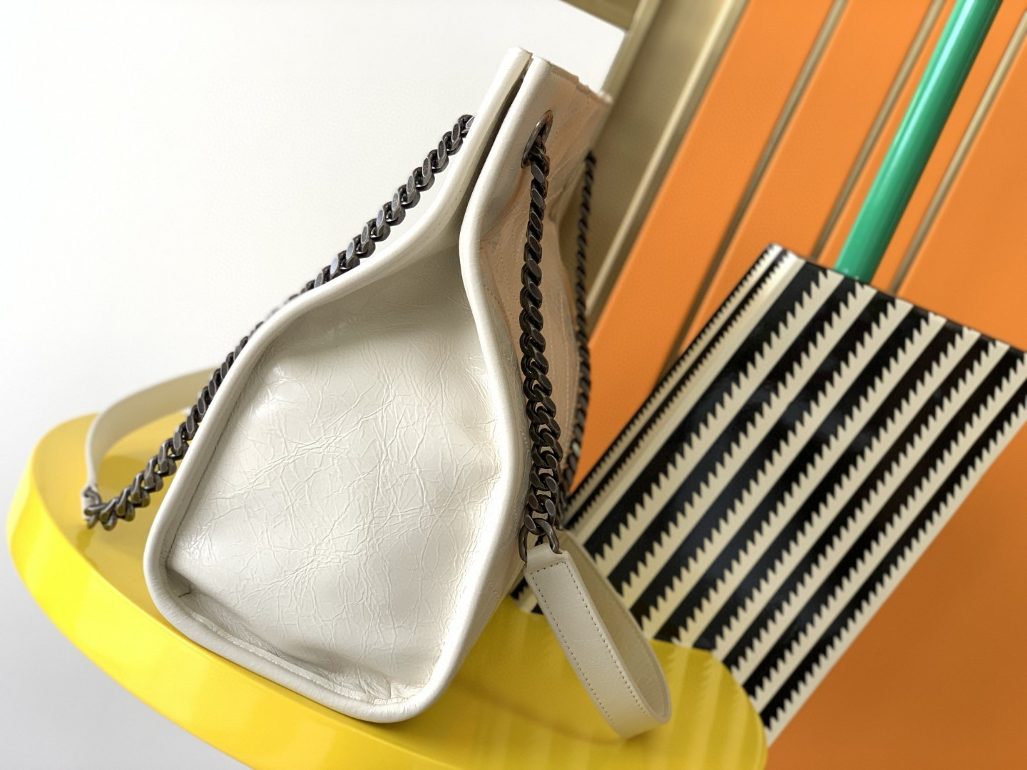 Y*L niki shopping in vintage leather white 12.9 x 10.6 x 4.5 inches