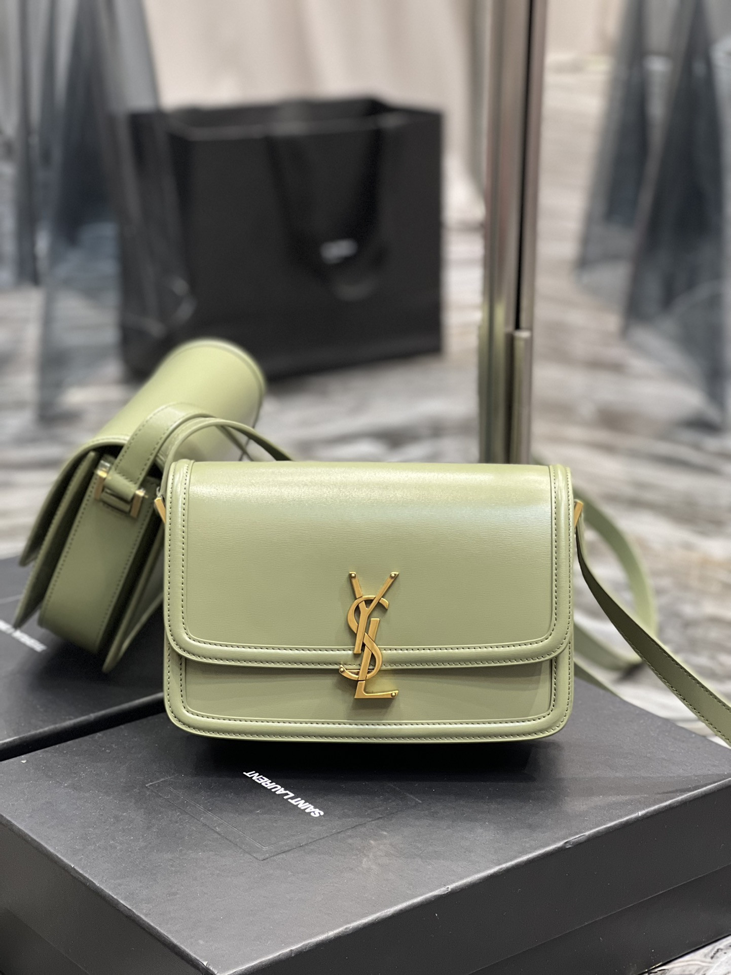 y*l solferino medium satchel in box Sa**t Lau*nt light green 9.1 x 6.3 x 2.4 inches